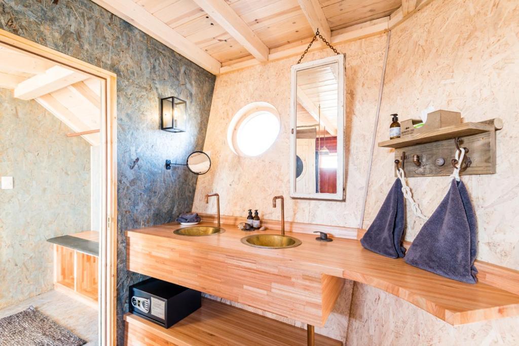 Shipwreck Lodge Mowebaai Extérieur photo